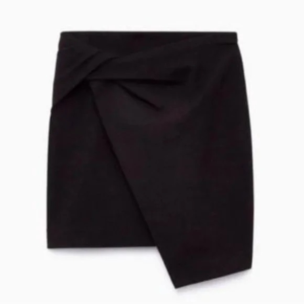 Aritzia Babaton Jethro Asymmetrical Skirt